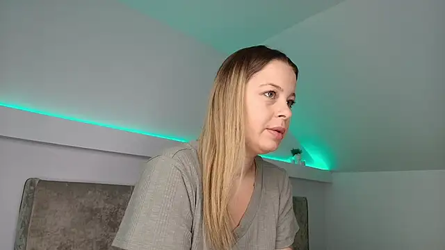 Snapshot of KateAllyaa chatting on 01.19.26 KateAllyaa online show from 01.19.26