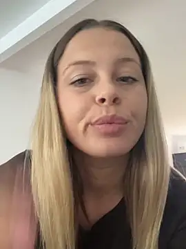 Snapshot of KateAllyaa chatting on 02.02.26 KateAllyaa online show from 02.02.26