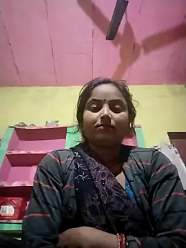 Snapshot of Pooja_hote chatting on 11.23.25 Pooja hote online show from 11.23.25