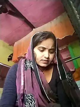 Snapshot of Pooja_hote chatting on 11.28.25 Pooja hote online show from 11.28.25