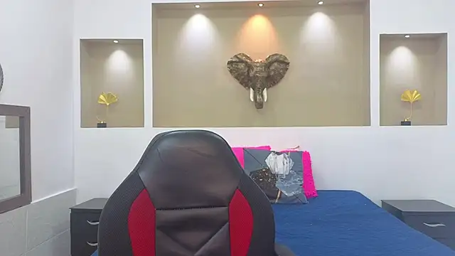 Antonella mc online show from 03.10.26