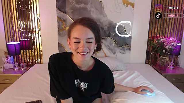 MiticaBrennet  online show from 04.07.26