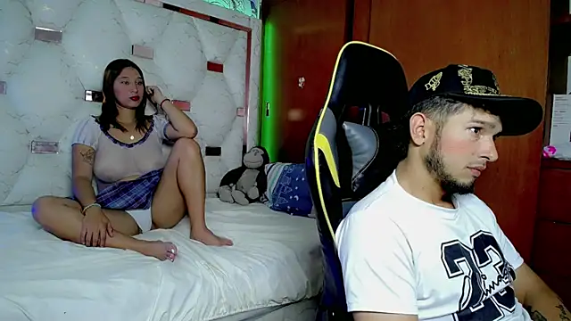 Couple wildd  online show from 12.22.25