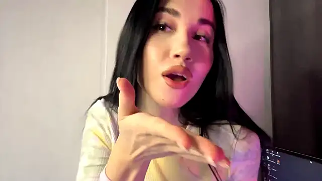 Beautyofnlka online show from 11.28.25