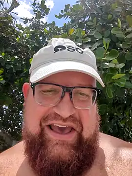 Snapshot of BigBearforCuddles chatting on 05.13.26 BigBearforCuddles online show from 05.13.26