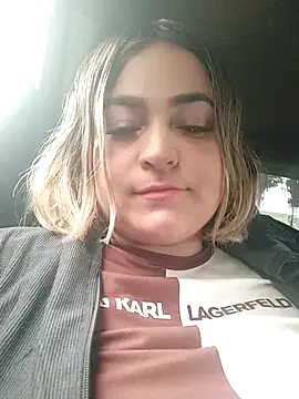 Snapshot of sexy_aurora_ourdoors chatting on 11.28.25 sexy aurora ourdoors online show from 11.28.25