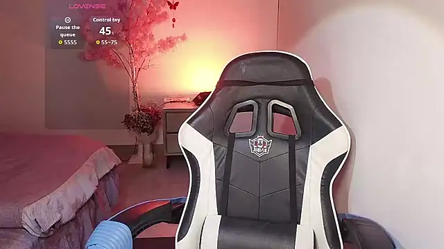 LuLu bb online show from 04.18.26