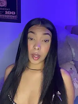 Snapshot of KarolRojas_22 chatting on 02.01.26 KarolRojas 22 online show from 02.01.26