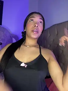 Snapshot of KarolRojas_22 chatting on 02.10.26 KarolRojas 22 online show from 02.10.26