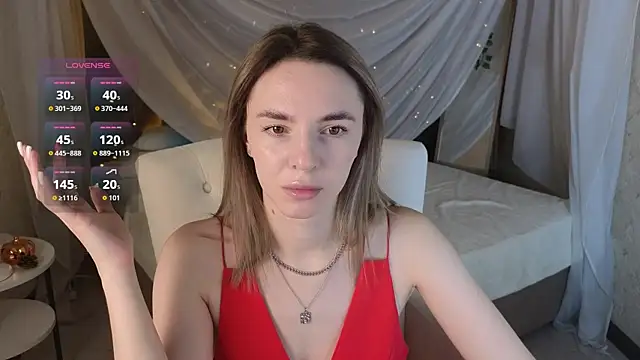 Snapshot of molly_crystal chatting on 01.07.26 molly crystal online show from 01.07.26