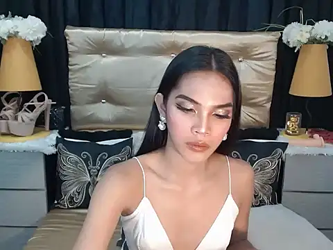 SexyPetiteAra online show from 11.28.25