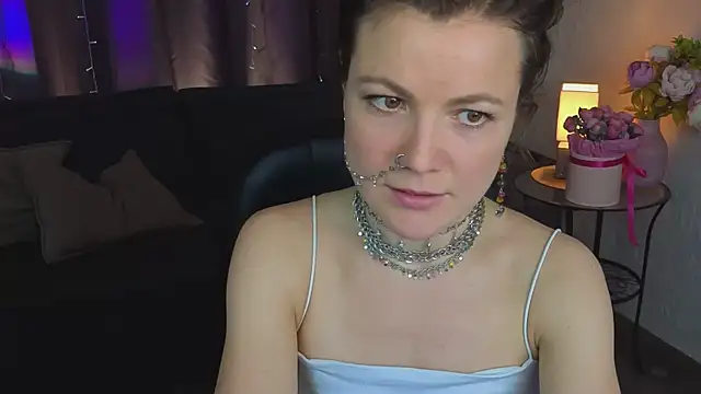 Marla Bri online show from 11.28.25