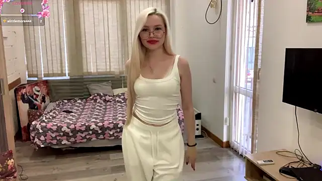 MistikMinx online show from 12.17.25