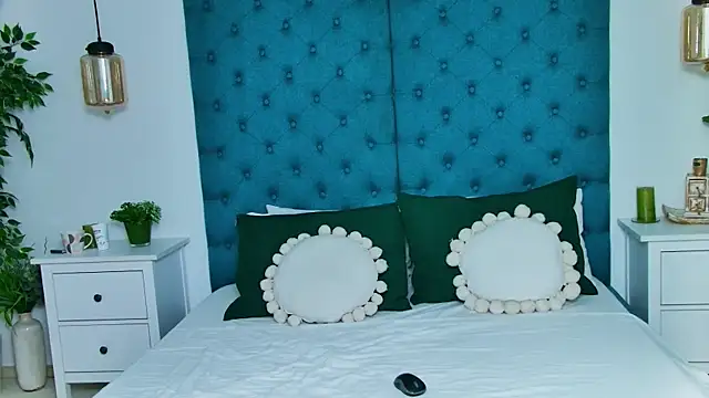 Snapshot of RubyLustx chatting on 11.28.25 RubyLustx online show from 11.28.25