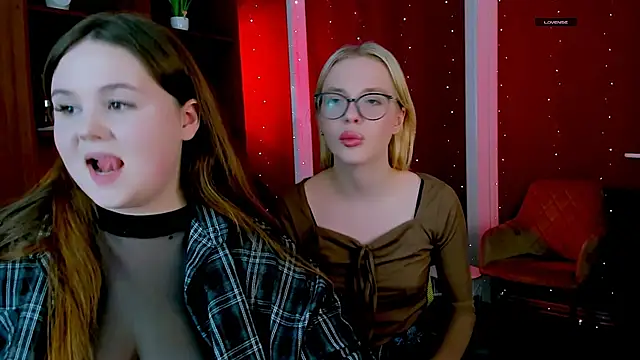 Snapshot of candy_flossie1 chatting on 02.23.26 candy flossie1 online show from 02.23.26