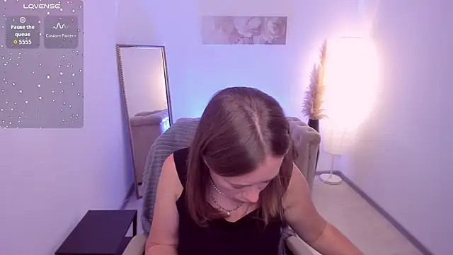 Brooke lover online show from 07.04.26