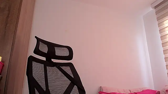 Sweet navy  online show from 12.19.25