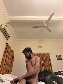 Snapshot of priyansh9283 chatting on 11.26.25 priyansh9283 online show from 11.26.25