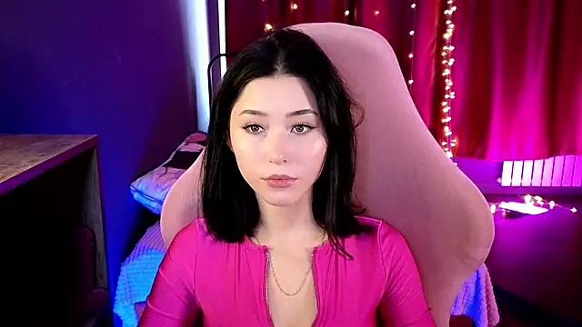 Snapshot of RedMidnight chatting on 05.12.26 RedMidnight online show from 05.12.26