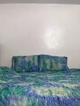 NiinaHans online show from 11.28.25