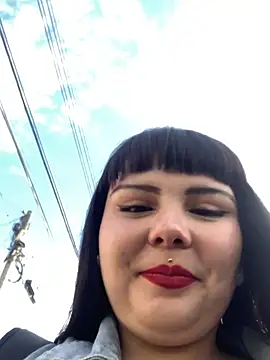 Snapshot of Yuliks_ chatting on 11.29.25 Yuliks online show from 11.29.25