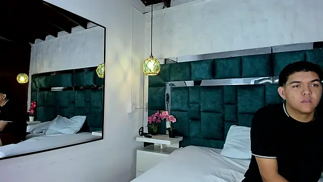  bonnyandclyde online show from 02.07.26