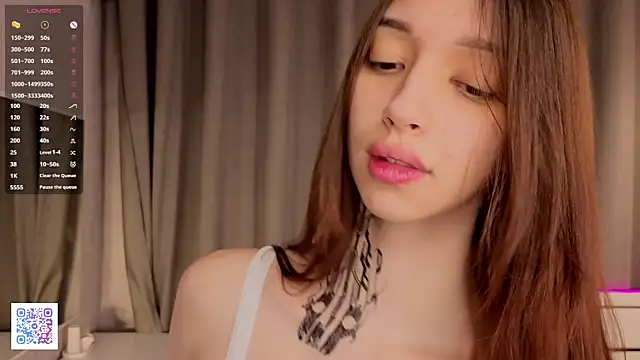 Snapshot of CoraleeSpadlin chatting on 11.29.25 CoraleeSpadlin online show from 11.29.25