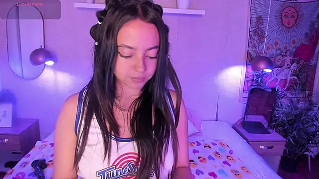 Laraa Rouss  online show from 12.02.25