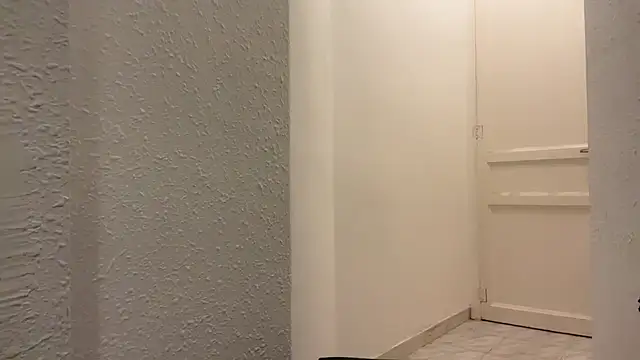 Snapshot of esleider12 chatting on 12.22.25 esleider12 online show from 12.22.25