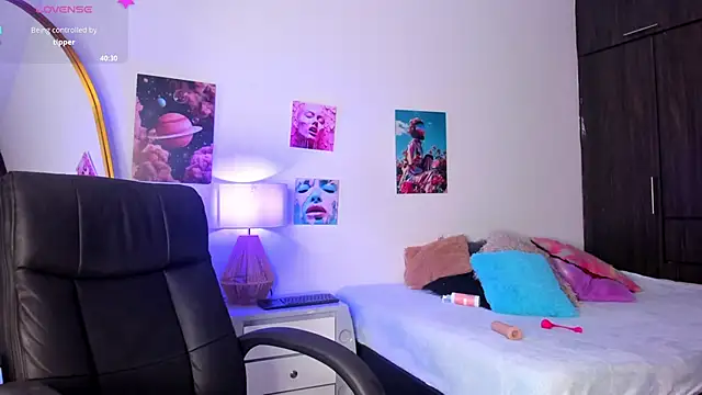 camila hott69  online show from 03.25.26