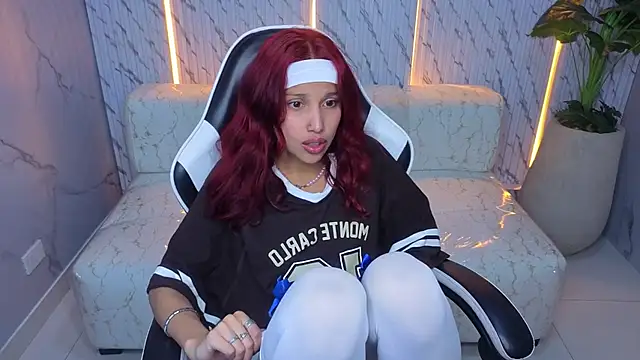 Saphire Tx online show from 12.14.25