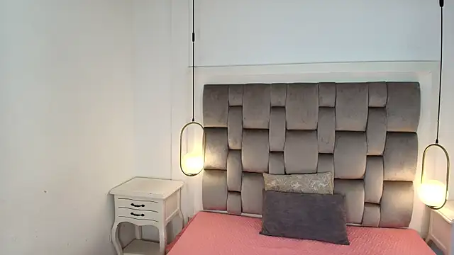 Snapshot of gaby_smit__ chatting on 11.28.25 gaby smit online show from 11.28.25