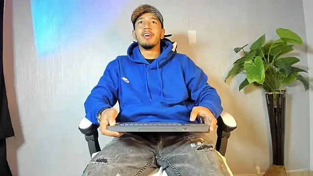 Brand Collins online show from 02.04.26