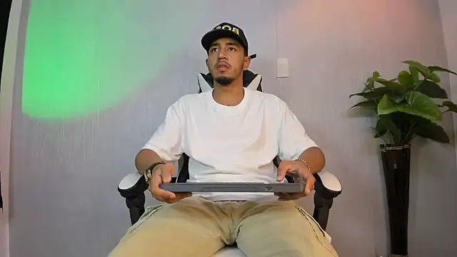 Brand Collins online show from 02.05.26