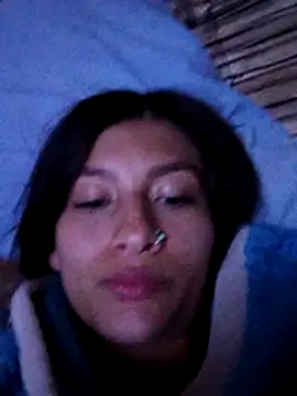 Snapshot of Roslin-nix2 chatting on 11.26.25 Roslin-nix2 online show from 11.26.25