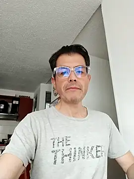 Fuegosutil online show from 11.30.25