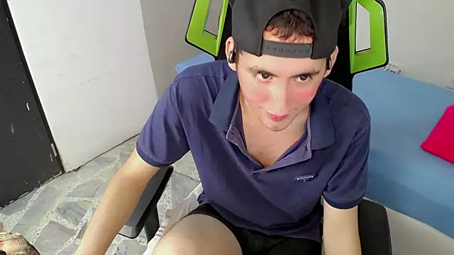 Snapshot of Fernan_flow chatting on 11.29.25 Fernan flow online show from 11.29.25