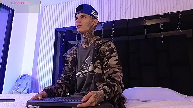 Paulo 527 online show from 02.25.26