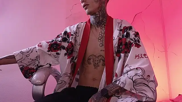 Paulo 527 online show from 04.21.26