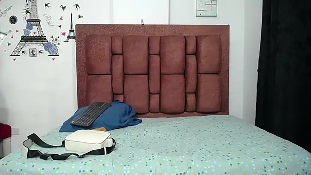 Snapshot of varascott chatting on 02.14.26 varascott online show from 02.14.26