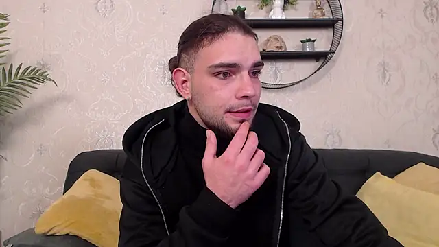 Snapshot of KaneHunter chatting on 11.30.25 KaneHunter online show from 11.30.25