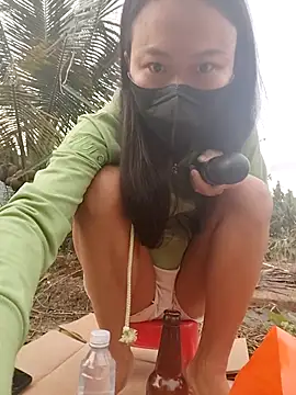 Snapshot of LoveDirty3x chatting on 11.27.25 LoveDirty3x online show from 11.27.25