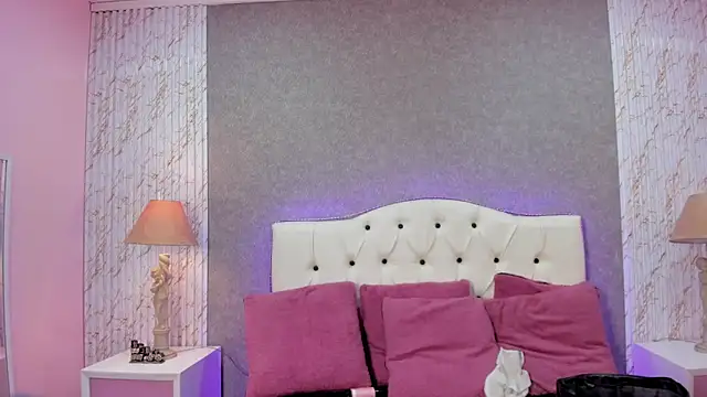 Snapshot of Cristal_Nox22 chatting on 11.28.25 Cristal Nox22 online show from 11.28.25