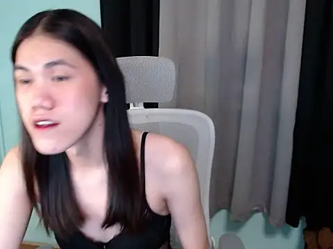 Snapshot of Irish_Young chatting on 11.28.25 Irish Young online show from 11.28.25