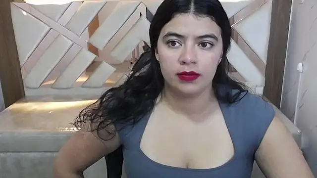 Snapshot of Evangeline_b chatting on 11.30.25 Evangeline b online show from 11.30.25