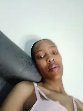 Snapshot of MsParisSmith chatting on 12.15.25 MsParisSmith online show from 12.15.25