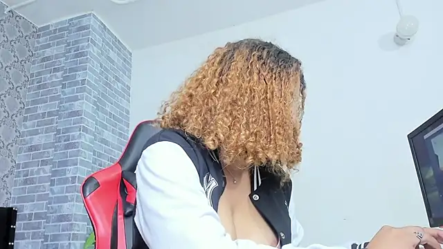 Crystal bunn online show from 11.27.25