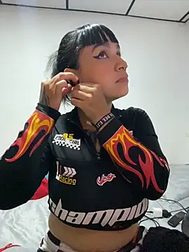 Snapshot of Alana_Arang chatting on 11.28.25 Alana Arang online show from 11.28.25