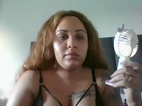 NikkiBoo90 online show from 11.30.25