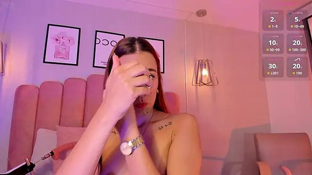 Snapshot of amaia_foxx chatting on 05.15.26 amaia foxx online show from 05.15.26